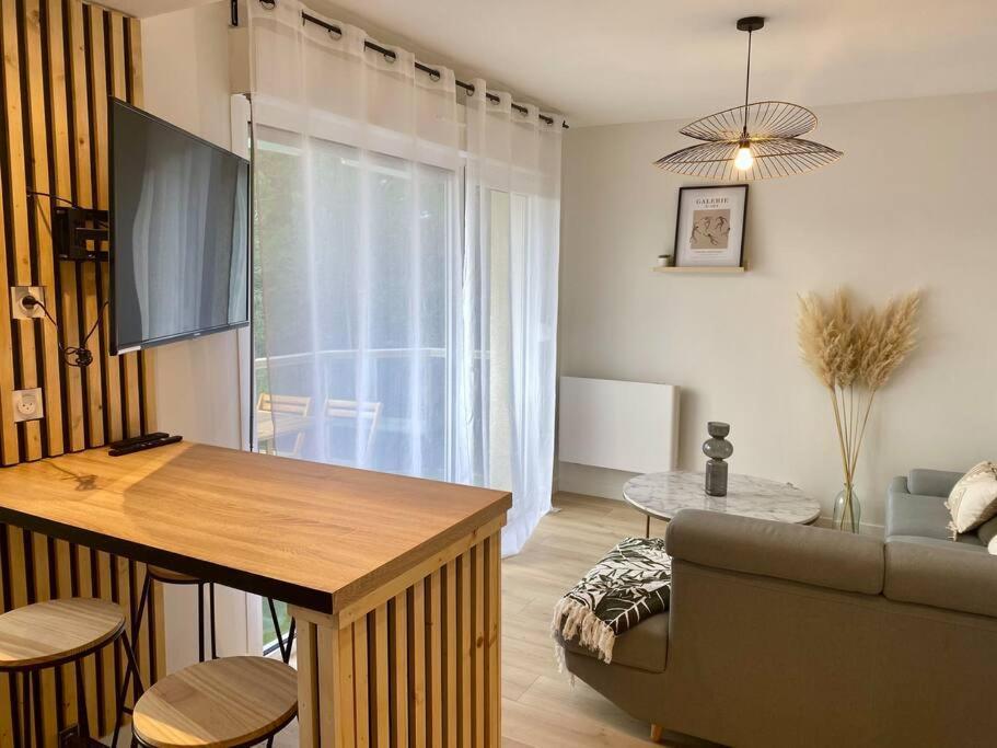 L'Alcove - T2 Calme, Terrasse & Parking Prive Apartment Castres  Bagian luar foto